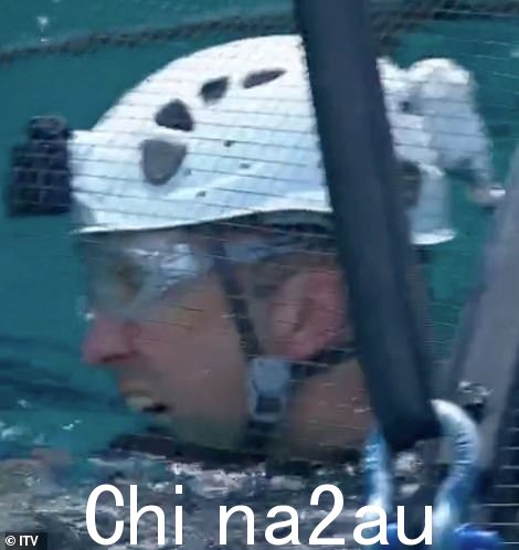 直到他的脖子:汉考克在最近的训练营试验中似乎在呼吸困难