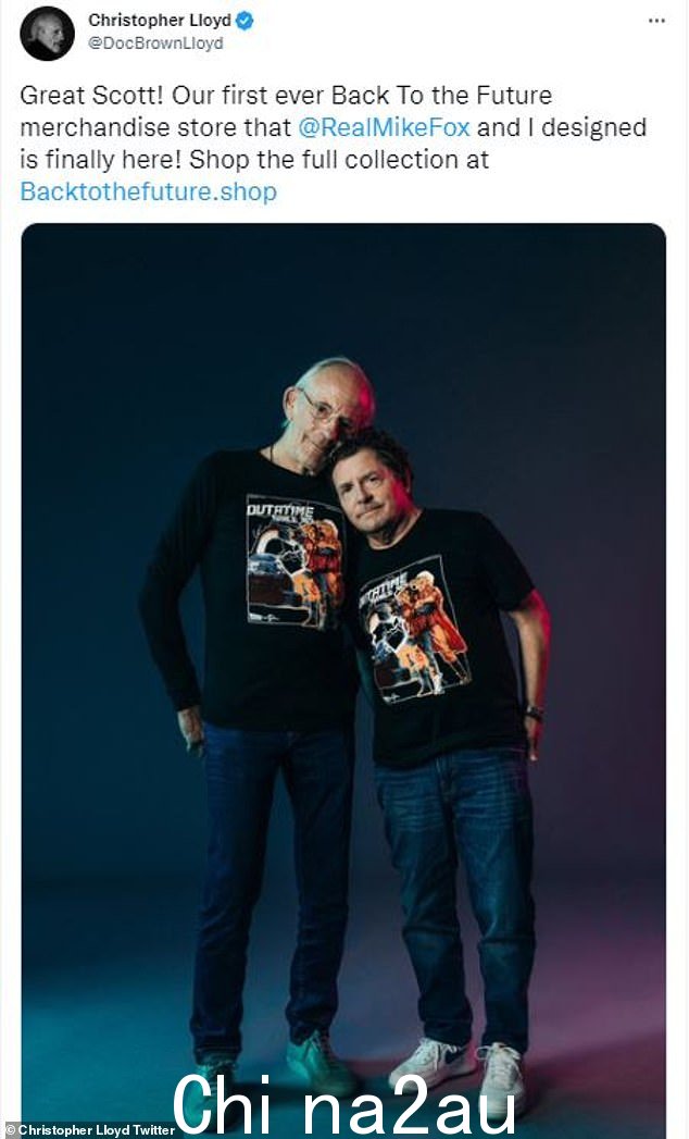 'Great Scott!': Michael J. Fox 和 Christopher Lloyd 为他们心爱的 1985 年电影《回到未来》推出了商品系列