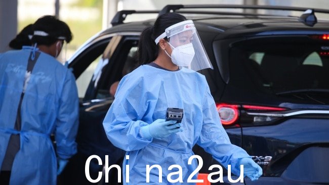 澳大利亚人被警告要为第四次 COVID-19 浪潮做好准备,因为各州和在感染人数上升的情况下,各地区在戴口罩的方法上仍然存在分歧。图片:NCA NewsWire /Gaye Gerard