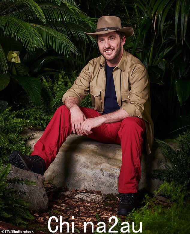 旧情人:在她跟随 Seann Walsh 在 I'm A Celebrity 上讲述他们著名的接吻丑闻之后几个小时……让我离开这里!在星期四晚上的剧集中