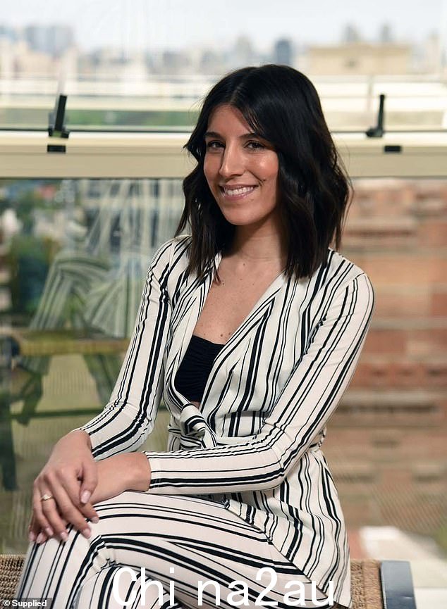 Isabella Mise,来自 Ashley Madison,(上图)说今年夏天澳大利亚人将抛弃一夫一妻制