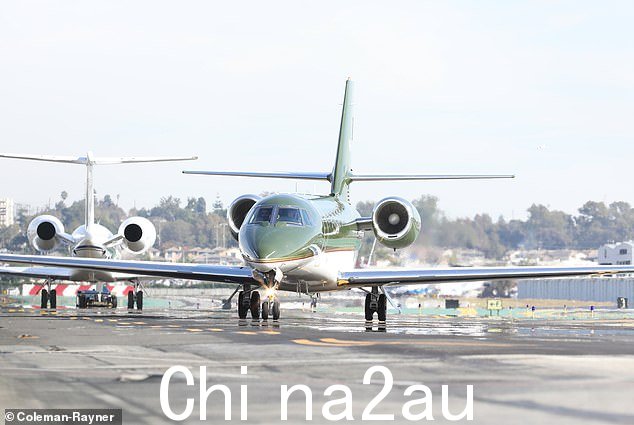 航空爱好者:星球大战和印第安纳琼斯明星在田纳西州接他的岳母后驾驶他价值 1880 万美元的 Citation Sovereign 喷气式飞机进入洛杉矶