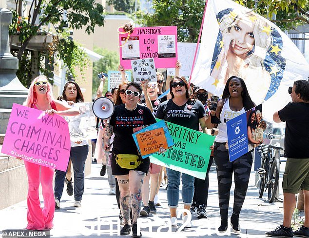 Britney 告诉法庭,她不能在不公开的情况下做'买一根口香糖'