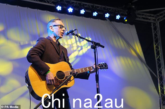 苏格兰歌手兼词曲作者 Rab Noakes,他是 Stealers Wheel 的创始人之一,突然去世,享年 75 岁