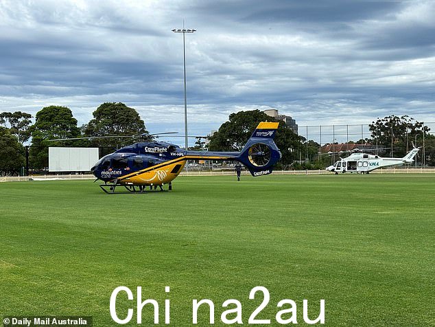 CareFlight 机组人员被派去帮助受伤的直升机,直升机被迫降落在 Bon Andrews Oval 中间并在当地板球比赛中停止比赛