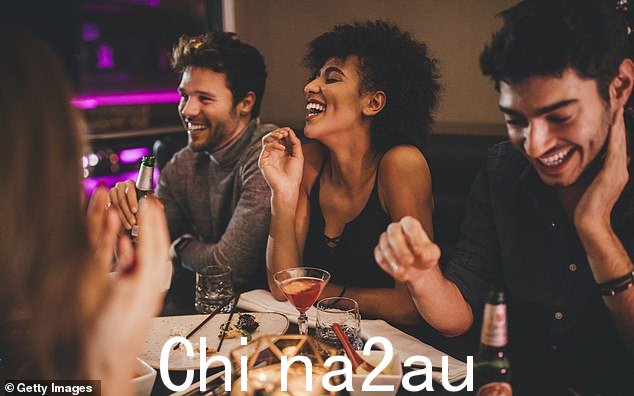 晚宴是否过时了?新调查显示,我们 90% 的人都会对微波炉主菜感到满意