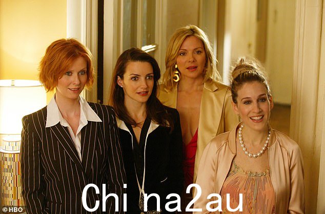 第四工厂:Kim Cattrall 饰演 Samantha Jones在 1998 年至 2004 年的六个系列节目以及两部电影中(与辛西娅尼克松饰演米兰达霍布斯,克里斯汀戴维斯饰演夏洛特约克和 SJP)