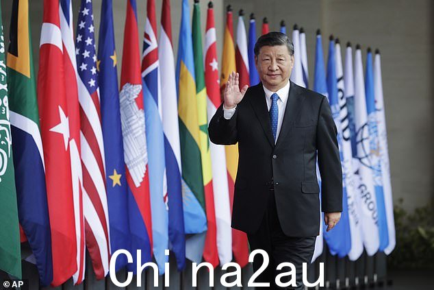 习在G20峰会上微笑握手时可能穿着更传统的西装,但他仍然是那个老暴君