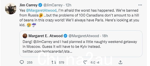 Tete-a-tete:Carrey 和 Atwood 开玩笑说他们对社交媒体的新禁令