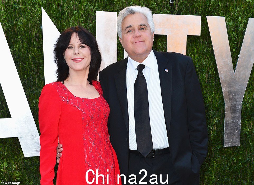 Mavis 和 Jay Leno 一起参加 2013 年名利场奥斯卡派对