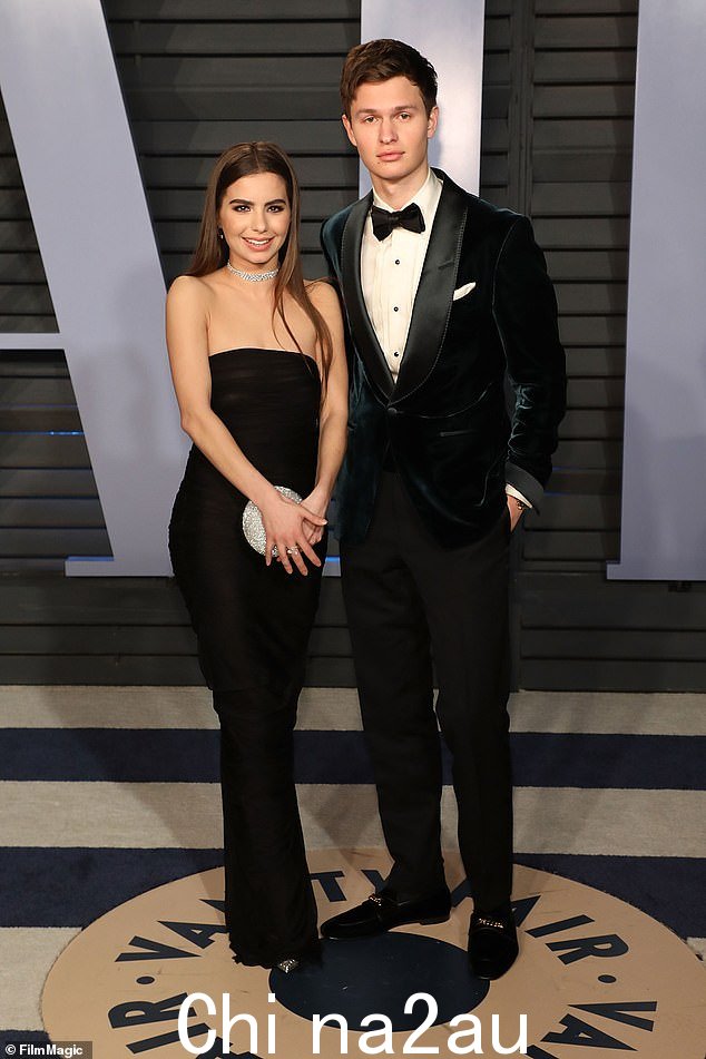 继续:Violetta Komyshan 证实了她与 Ansel Elgort 在一起十多年后的分手,并且最近引发了与前联合主演 Shailene Woodley 的浪漫传闻,因为这对前夫妇出现在比佛利山庄2018 年 3 月