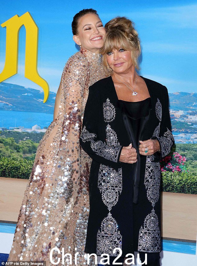 'Identical':在帖子中,Baby One More Time 表演者写道,Overboard 明星“看起来与凯特一模一样”;周一在洛杉矶看到的母女二人组