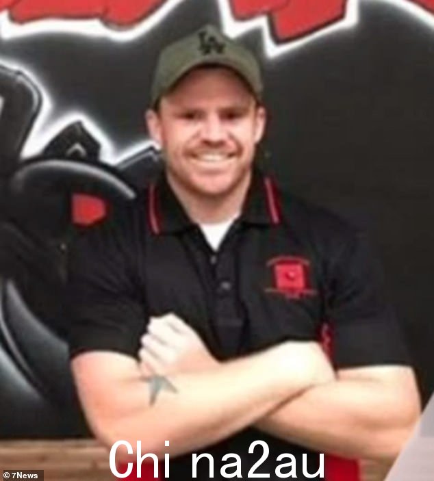 Christopher Alan Collins(如图)上诉成功后可以自由行走,法院审理