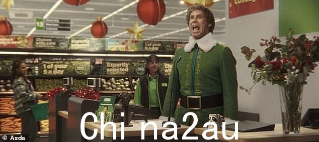 Elf 2? 全新的圣诞广告特色 Will 身着全套精灵服装,Buddy 出现在 Asda 商店作为应征入伍的季节性新兵参加节日期间的试训
