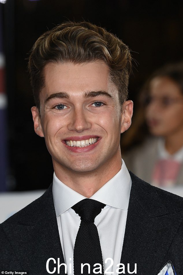 单身男人:据报道,28 岁的 AJ Pritchard 和他的女友 Zara Zoffany 在他与 Abbie Quinnen 分道扬镳两个月后就分手了