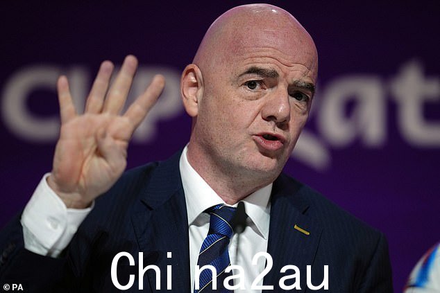 Infantino 接受了媒体关于我的一系列问题从农民工到围绕锦标赛的物流后期变化的问题