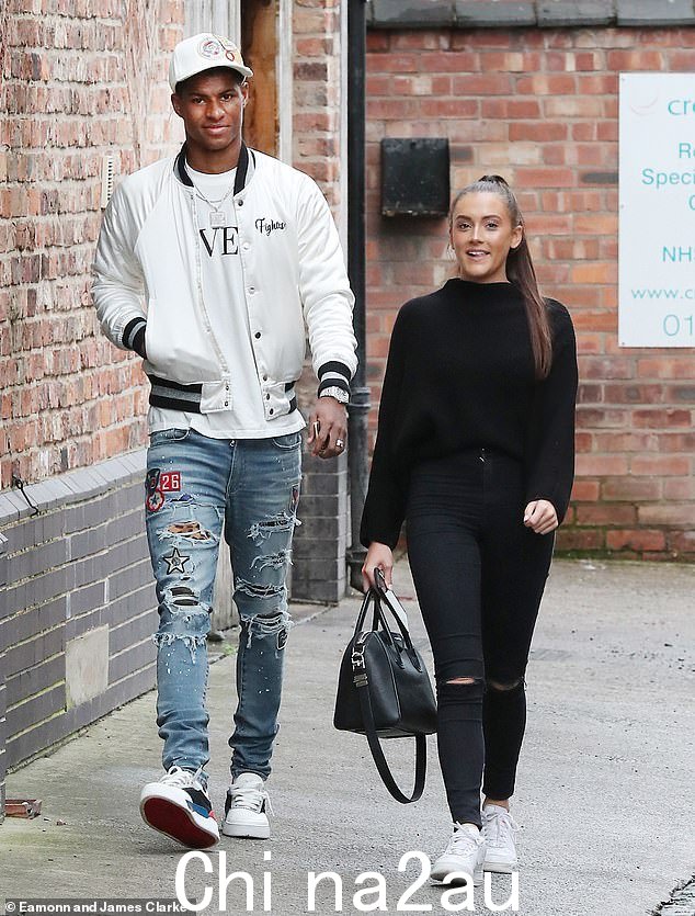 Luke Shaw 的搭档 Anouska Santos、John Stones 的搭档 Liv Naylor 和 Marcus Rashford 的未婚妻 Lucia Loi(上图)都在周一抵达英格兰与伊朗的第一场世界杯比赛之前寻求帮助,MailOnline 被告知