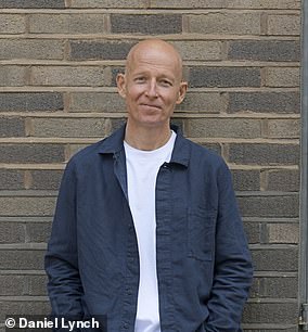 电视节目主持人乔尼欧文透露他患有终端机ncer,他说他希望分享他的晚期癌症诊断会激励其他人“充分利用每一天”