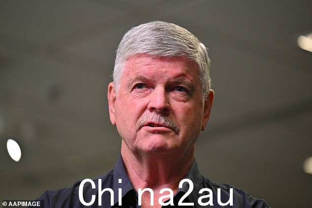 RTBU NSW 秘书 Alex Claassens(如图八月)说他很高兴政府同意根据工会的建议提供免费旅行