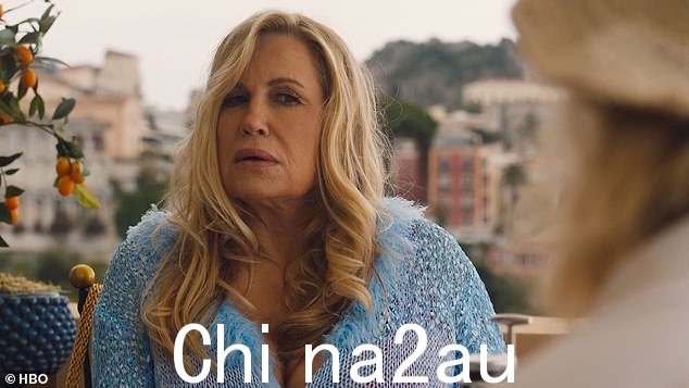 Tanya:Tanya,似乎迷失在她自己的世界里,说她认为 Greg 正在做的是'bulls**t'