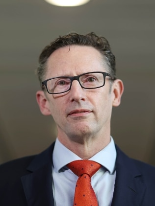Stephen Jones 为该法案辩护,并表示圣诞假期前的几周有足够的时间讨论任何变化。图片:NCA Newswire/Gary Ramage
