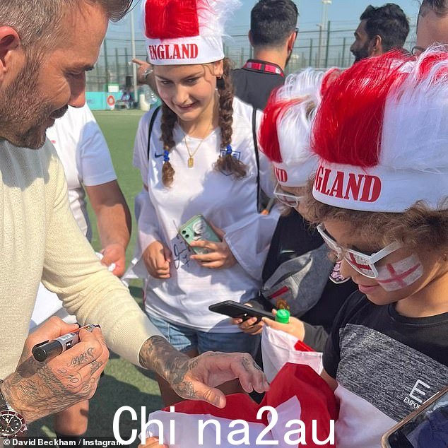 忙碌的一天:早些时候,他在 Instagram 上分享了他在首场比赛前与英格兰球迷度过的一些温馨照片