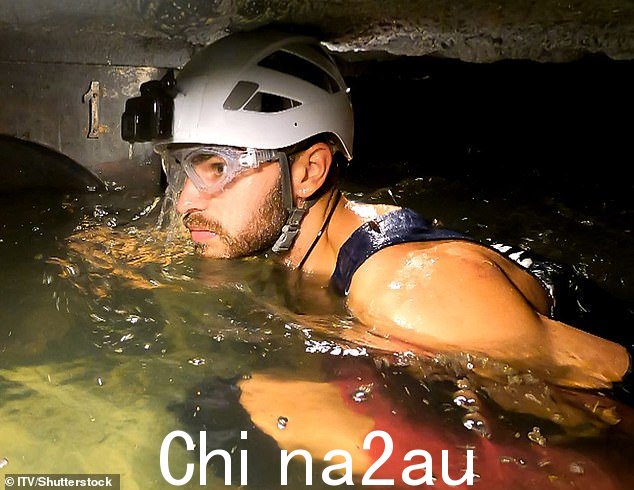 干得好!以满满的九颗星和空闲时间结束审判,他得意洋洋地回到营地,大喊:“我们今晚吃得很好!” class=