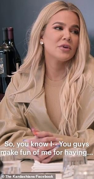 回顾过去:Khloe 曾将她的骆驼趾命名为 Camille,她在 4 月份播出的 The Kardashians 的一集中抱怨 SKIMS 紧身连衣裤的腹股沟