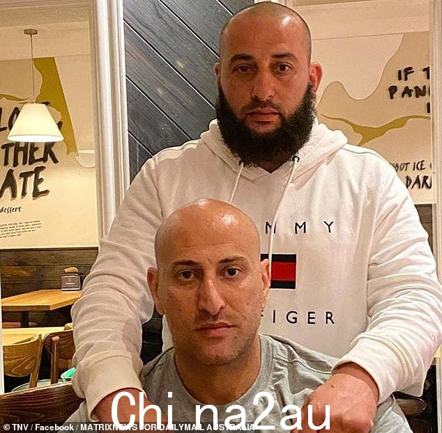 Omar Zahed(上)在行刑式袭击中被枪杀,他的兄弟 Tarek(下)中弹多次导致他失去右眼