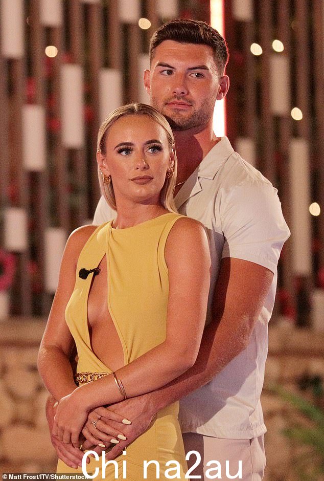结束:Millie和她的前男友Liam Reardon,23岁,7月初分手(图为2021年Love Island)