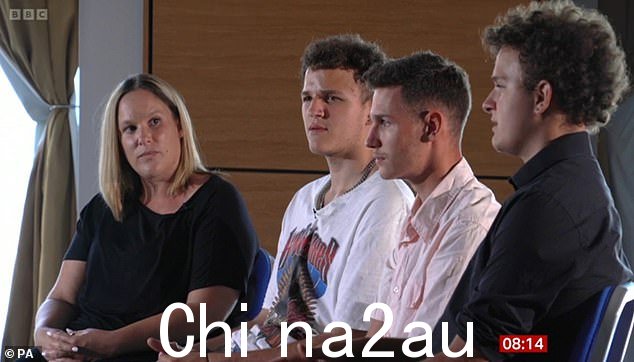Sarah Sands(左)和她的儿子(从左到右)Reece、Bradley 和 Alfie 在今天早上的 BBC 早餐节目中讲述了 Pleasted 和他过失杀人的完整故事