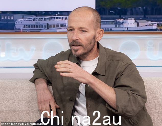 当 A Place In The Sun 主持人 Jonnie Irwin(如图)告诉 C4 他被诊断出患有晚期癌症时,他们由于未能续签合同而立即将他从节目中除名