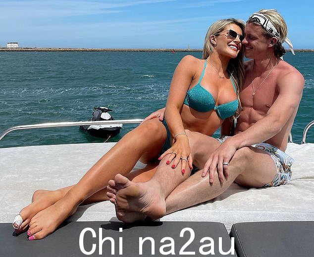 “这出戏意味着肯尼迪女士迄今为止无法在今年的世界杯期间飞往卡塔尔”
