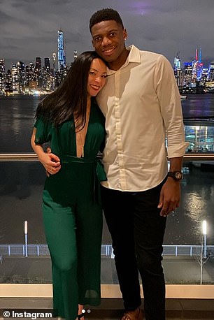 Marissa 毕业于 Purchase College,是一名成功的舞者,曾作为 Radio City Rockettes 的一员表演