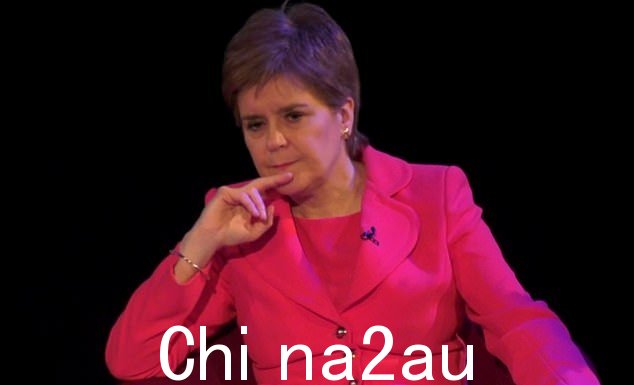 Nicola Sturgeon 在格拉斯哥的贫困联盟会议上发表讲话,驳斥了经常有人声称她对独立的关注是对其他问题的“干扰”” class=
