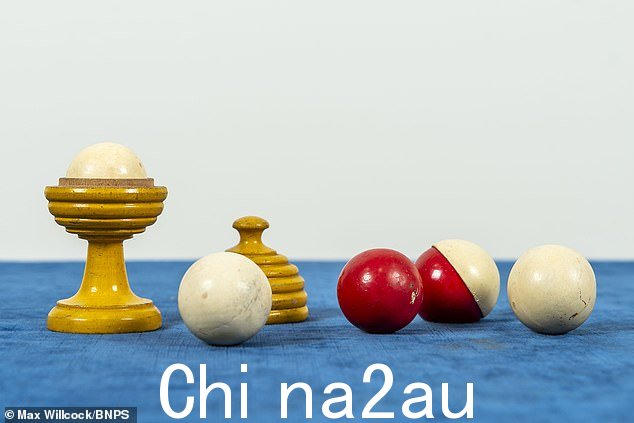 物品:他的魔法收藏品一直存放在他与妻子和前助手黛比在伯克斯郡泰晤士河畔亨利的家中,从那时起