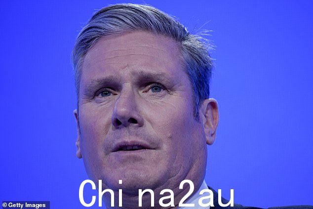 工党领袖凯尔·斯塔默爵士(如图)支持解除禁令,认为苏纳克先生拒绝解除禁令是一种“自我伤害的国家行为,扼杀了我们的经济潜力”