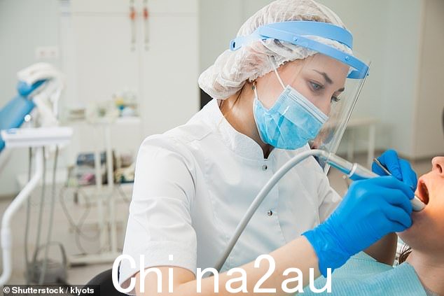 我需要拔牙,但我读到我应该在手术前几天停止服用血液稀释药物