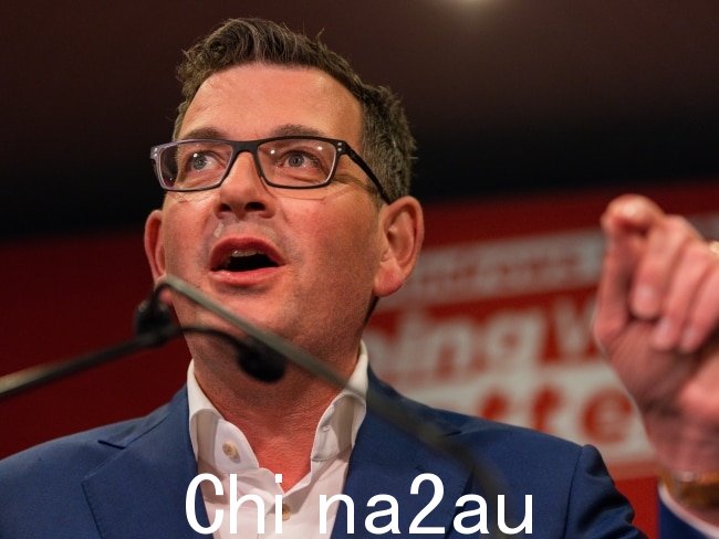 维多利亚州州长丹尼尔·安德鲁斯在工党选举中发表获胜演讲在领导他的政党获得历史性的第三个任期后,他在马尔格雷夫的席位上举行庆祝活动。图片:Getty Images