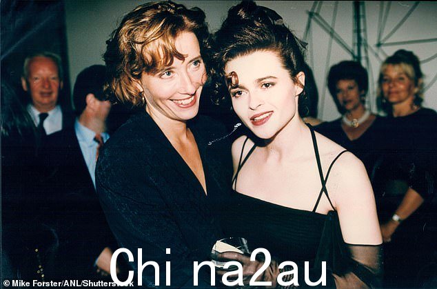 三角恋:Helena 的最新情报艾玛·汤普森 (Emma Thompson) 承认她对前夫肯尼斯·布拉纳 (Kenneth Branagh) 与海伦娜 (Helena) 的婚外情“完全视而不见”,并表示在发现“class=