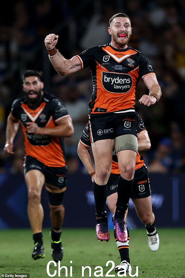 Jackson Hastings(如图)与 prop David Klemmer 交换协议转会至纽卡斯尔
