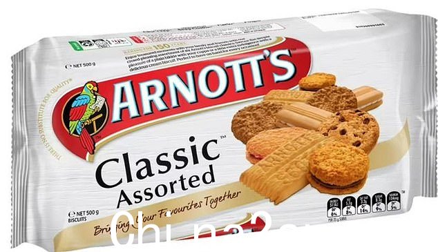 Arnott's 也因销量低迷而取消了其标志性的'Classic Assorted'(如图)饼干包,取而代之的是价格更高的 High Tea Favorites 组合