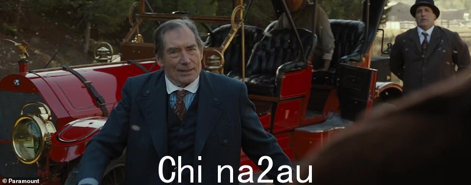 Dalton vs Dutton:当 Duttons 与 Timothy Dalton 富有的新邻居 Donald Whitfield 发生冲突时,'范围战'的话题很快就流行起来