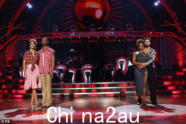 否决:然而,Craig Revel Horwood、Motsi Mabuse 和 Anton du Beke 在 Fleur 和 Vito 表演 Rumba to Too Lost 后一致投票决定拯救他们