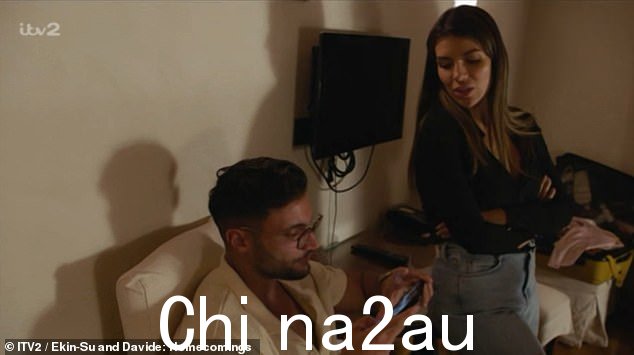 不为所动:Ekin-Su Culculoglu 在星期一的 ITV2 旅游节目 Homecomings 中发现男友 Davide Sanclimenti 手机上的女孩照片后感到不安