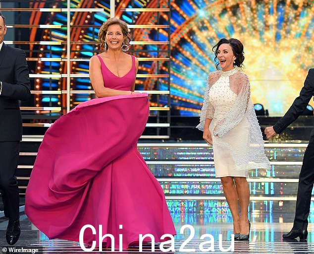 伦敦,英国 - 8 月 27 日:Darcey Bussell 和 Shirley Ballas 出席 2018 年 8 月 27 日在伦敦旧广播大楼举行的《舞动奇迹》红地毯发布会
