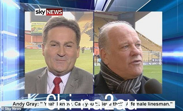 Gray (R) 于 2011 年因性别歧视丑闻被 Sky 解雇 - 同事 Richard Keys 后来辞职
