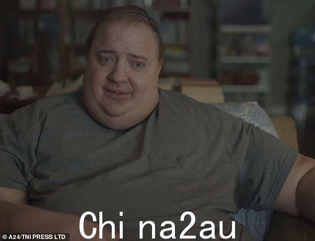 Charlie: 故事讲述了 Fraser 的角色 Charlie,他在几年前离开她和她的母亲后,试图与他 17 岁的女儿 Ellie (Sink) 重新建立联系man