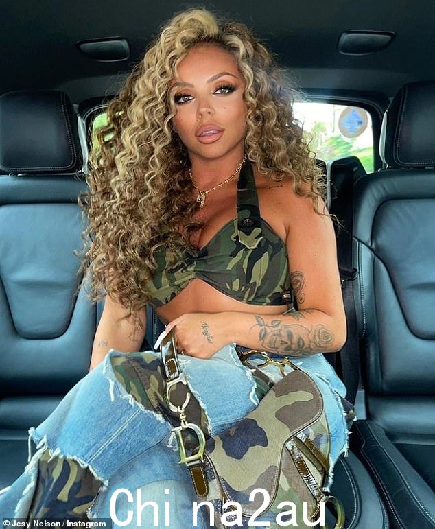 新曲子?在过去的一年里,Jesy 在 7 月与她的品牌 Polydor 分道扬镳后,一直在录音棚里制作她的首张个人专辑