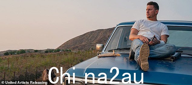 Road movie:Tatum 还是喜剧公路剧 Dog 的联合导演、联合制片人和明星,该剧以剧照形式展示,自 2 月上映以来全球票房收入约为 8500 万美元